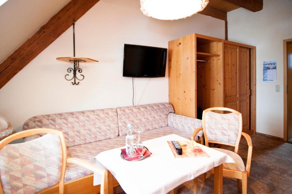 Hotel Gasthof Zur Post Wolfegg Exteriör bild