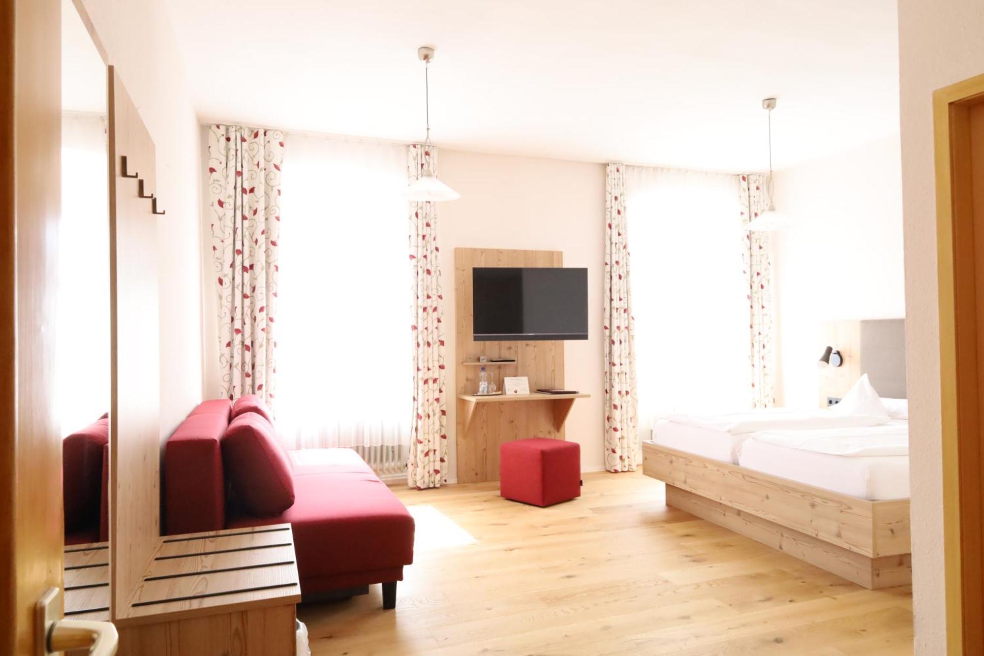 Hotel Gasthof Zur Post Wolfegg Exteriör bild