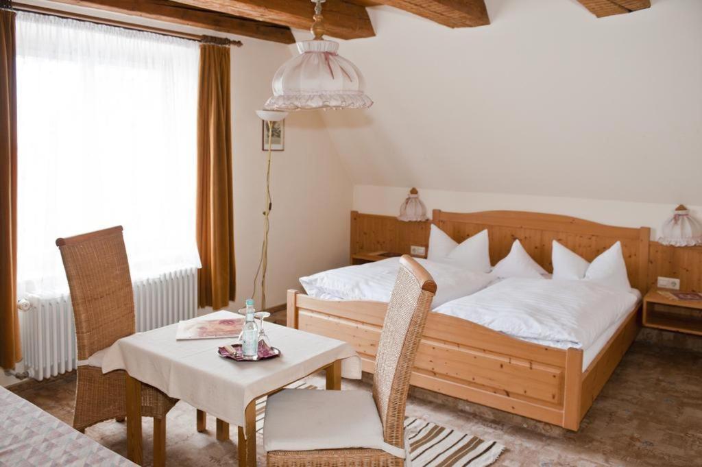 Hotel Gasthof Zur Post Wolfegg Exteriör bild