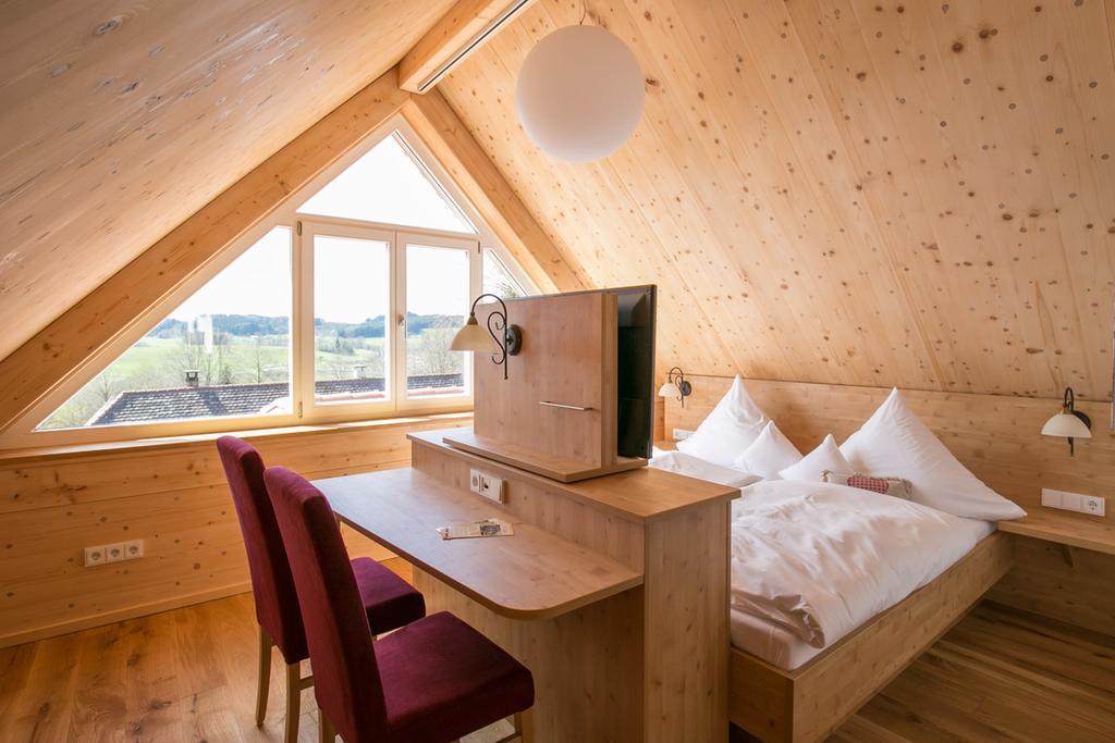 Hotel Gasthof Zur Post Wolfegg Exteriör bild