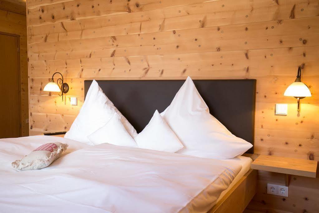 Hotel Gasthof Zur Post Wolfegg Exteriör bild